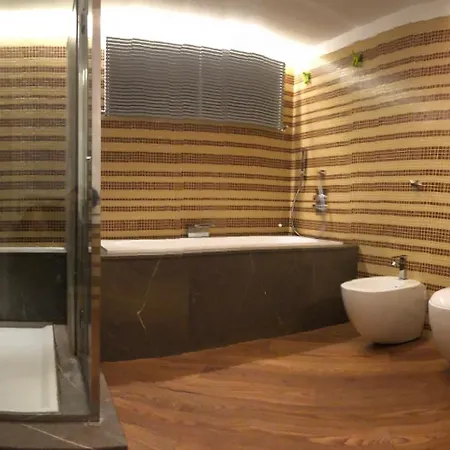 Apartment Deluxe *